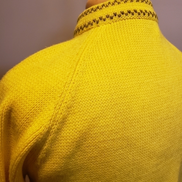 Vintage 50s hand loomed yellow sweater cardigan - Picture 4 of 10